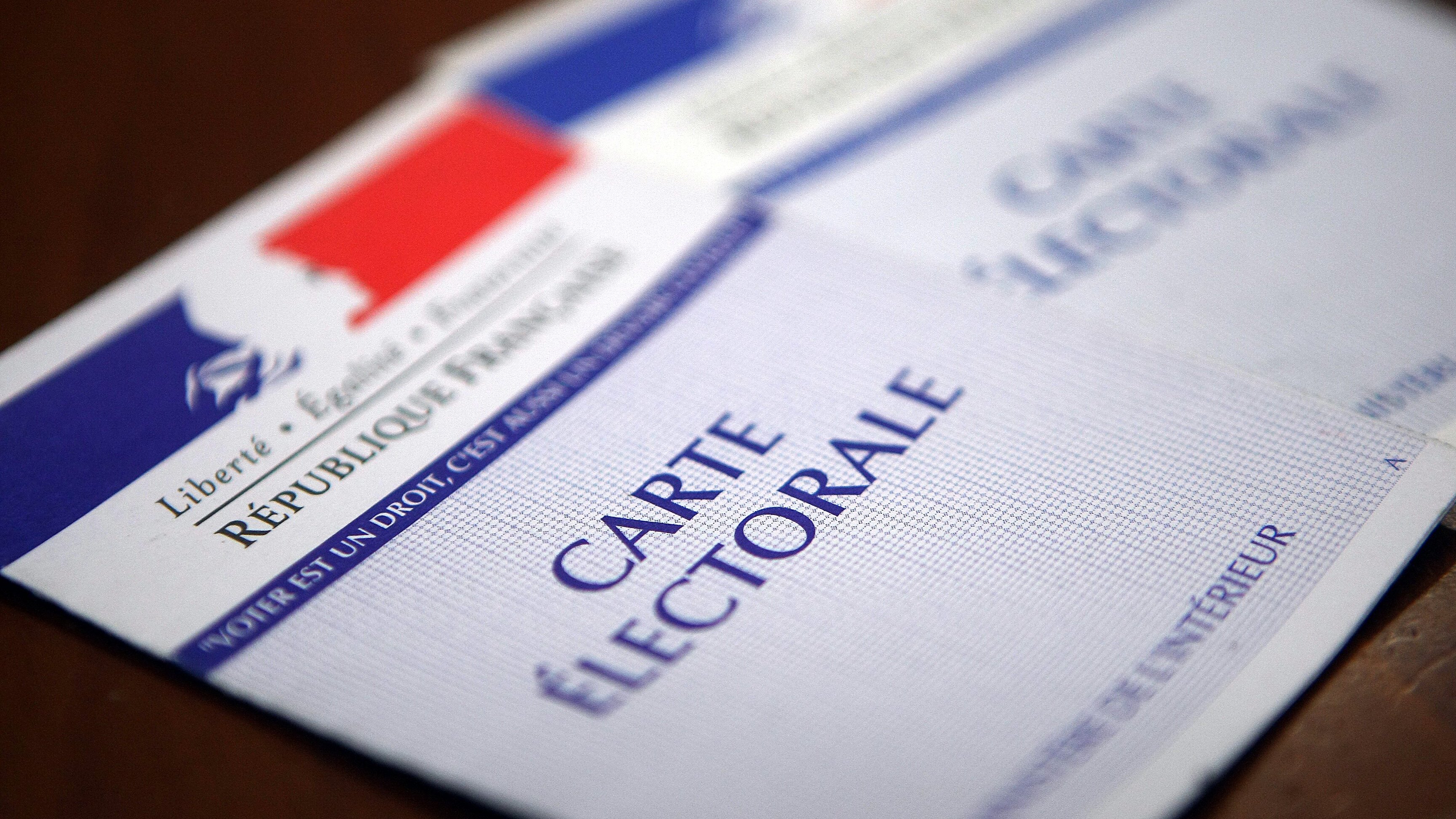 Réunion de groupe sur les opinions politiques à Marseille Réunion de groupe sur les opinions politiques à Marseille