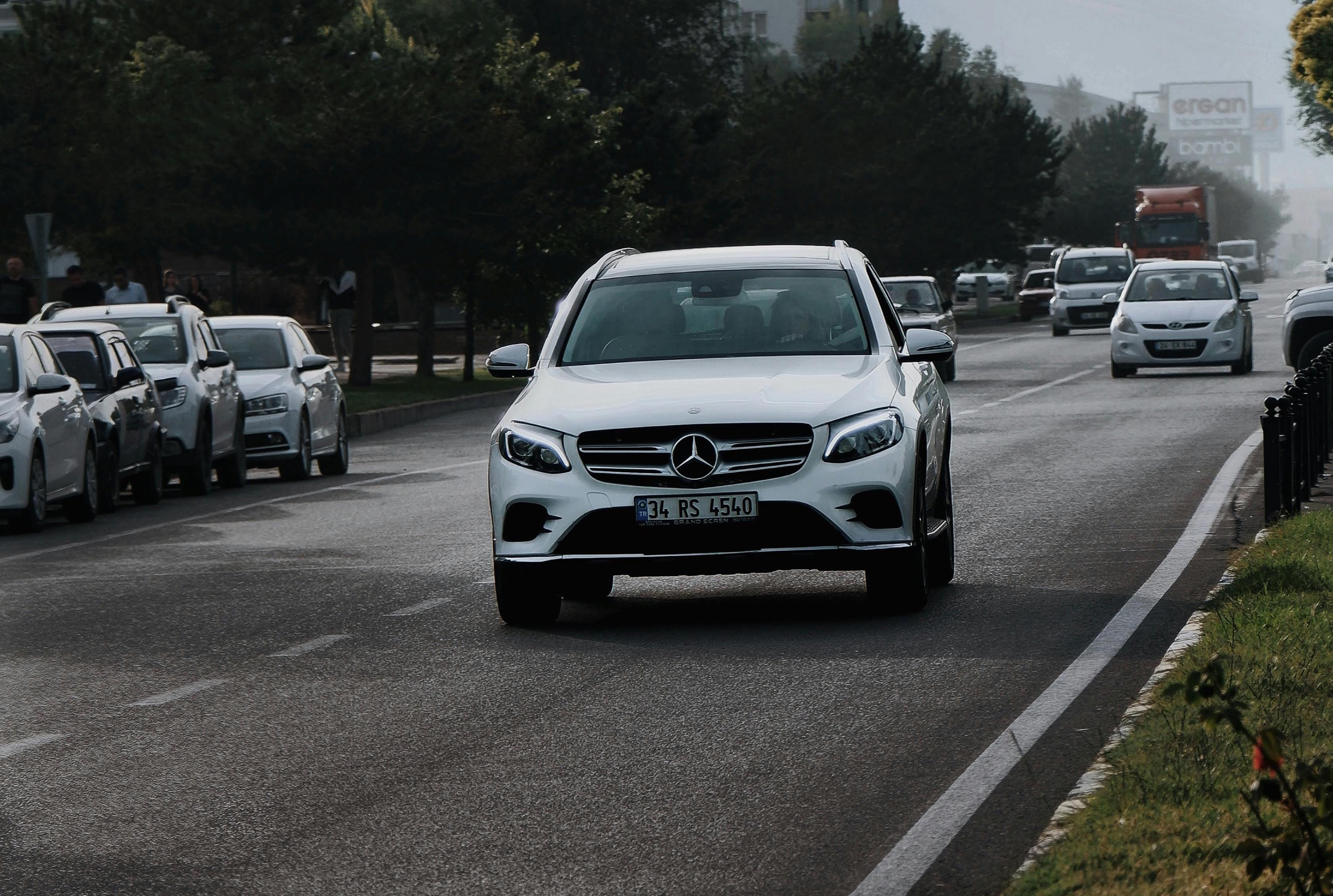 Étude en ligne sur l'automobile - entretien en ligne de 25 minutes - 35 euros en chèque bancaire Étude en ligne sur l'automobile - entretien en ligne de 25 minutes - 35 euros en chèque bancaire